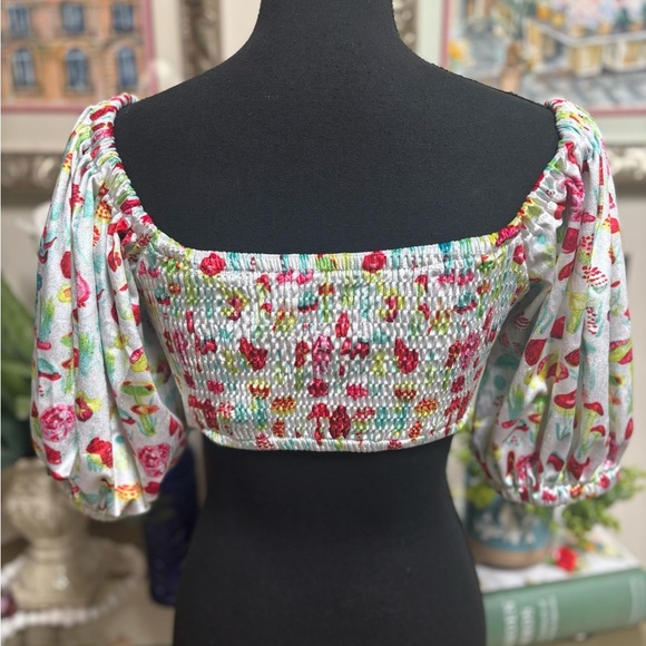 FBC by Penelope Gazin Balloon Sleeve Summer Casual Mushroom Print Crop Top SZ M - Picture 5 of 8